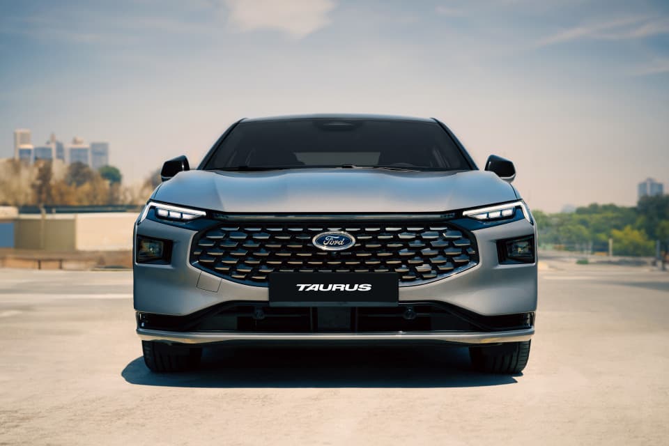 Executive Sedans image